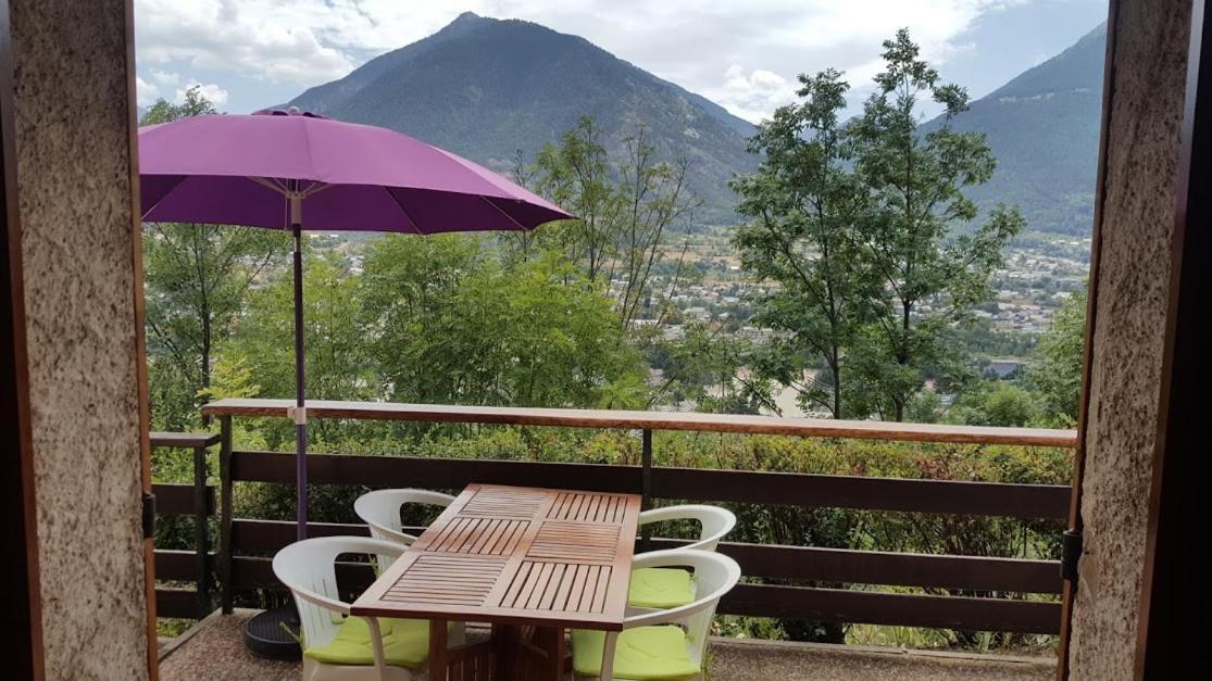 Studio sympa avec terrasse , maxi 4 pers.Briançon Exterior foto