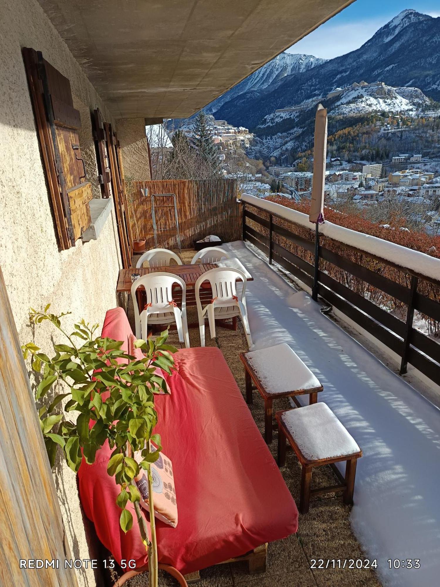 Studio sympa avec terrasse , maxi 4 pers.Briançon Exterior foto
